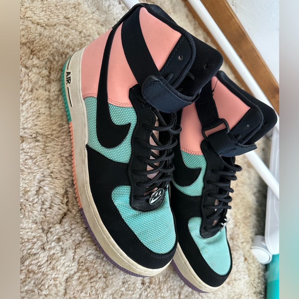 Nike Air Force 1 High 'Have A Nike Day' - Picture 6 of 10